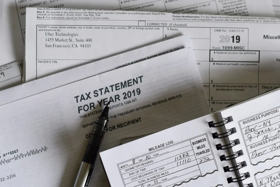 Tax filing documents and calculator
